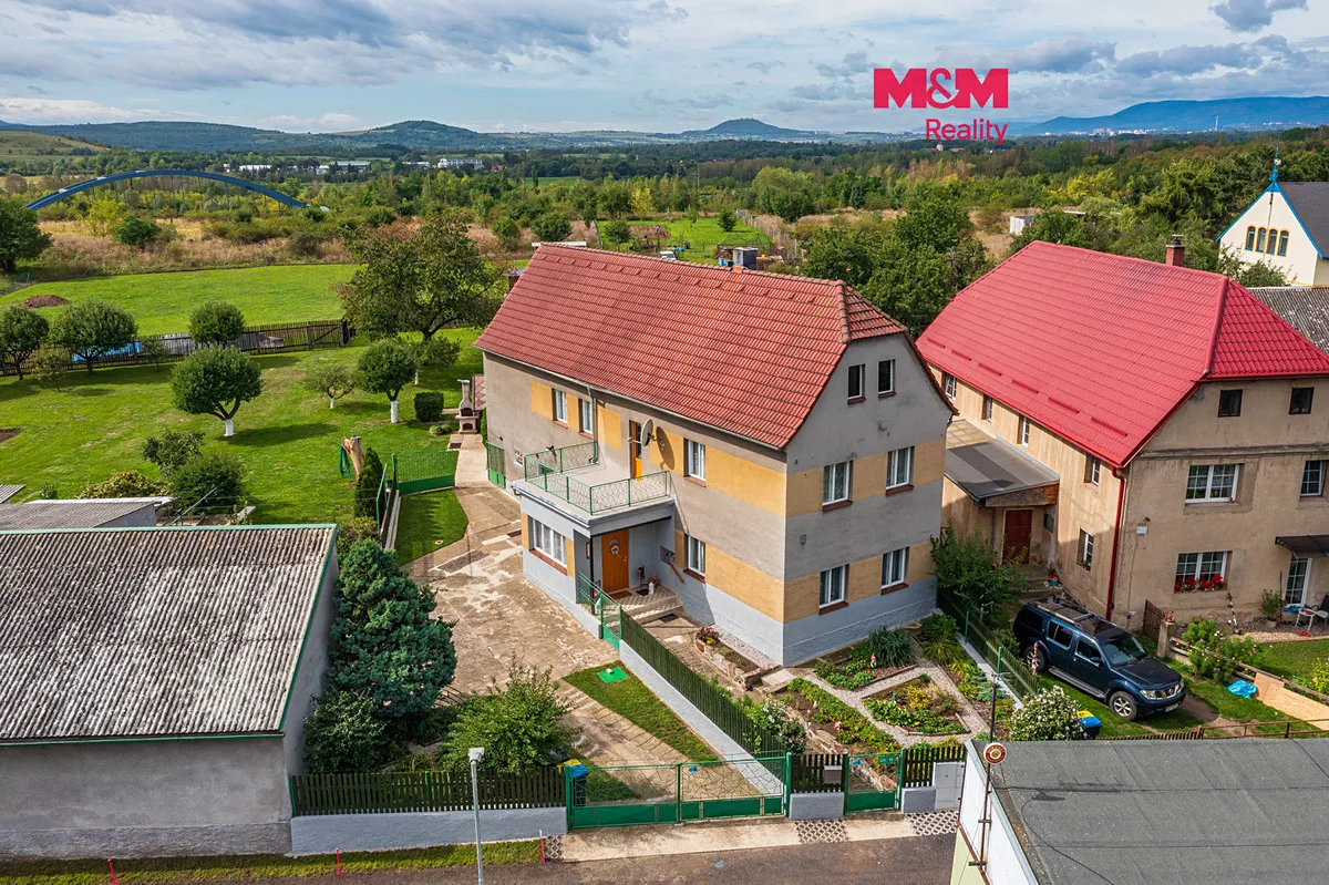 Prodej rodinného domu 190 m², pozemek 2308 m²